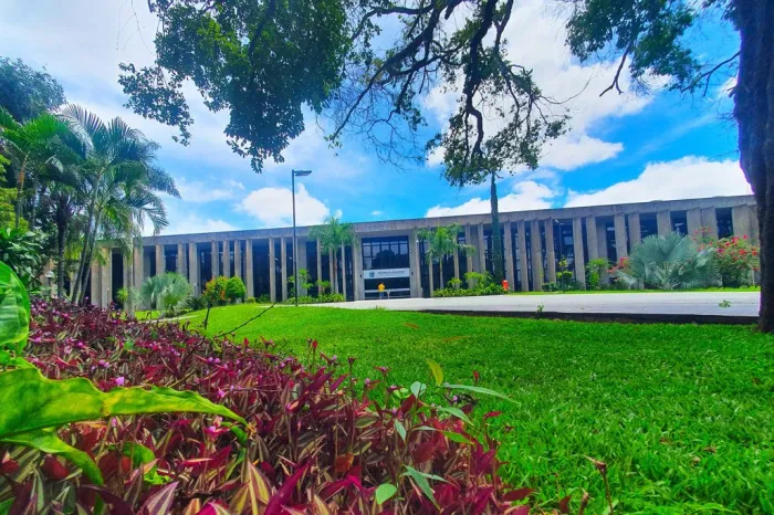 Agenda: Prestação de contas, audiências, exposição e sessão solene preenchem semana no Legislativo