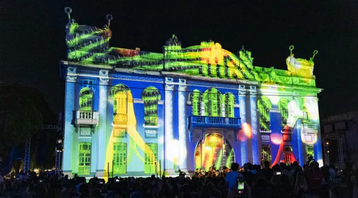 Concerto Xêro da Terra abre Festival SE Mapping na Praça Fausto Cardoso