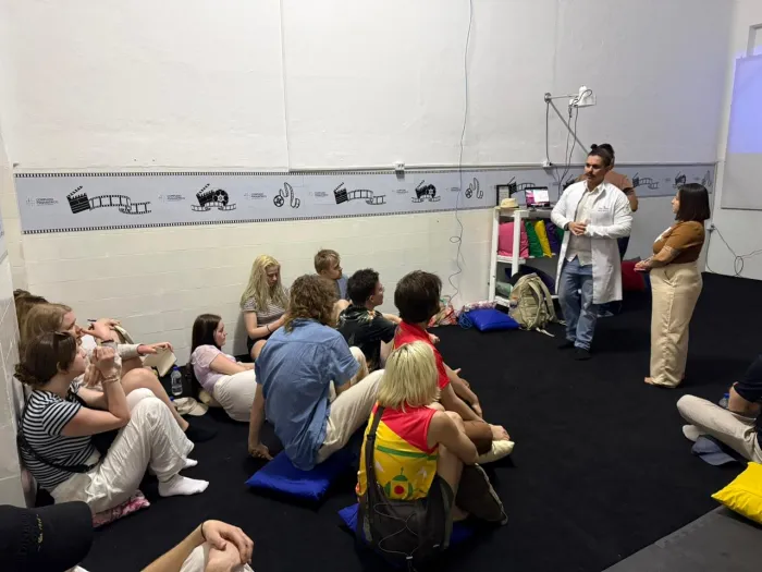 Alunos de Musicoterapia da Noruega conhecem trabalho desenvolvido no Complexo Psiquiátrico Juliano Moreira