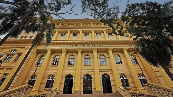 Governo do Estado celebra 136 anos da Secretaria da Fazenda com entrega de 50% do restauro de seu prédio histórico