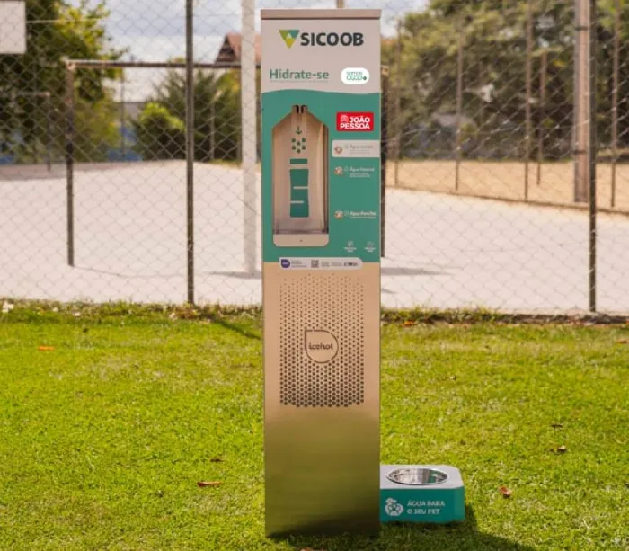 Prefeitura e Sicoob firmam parceria para instalação de totens de hidratação em espaços públicos