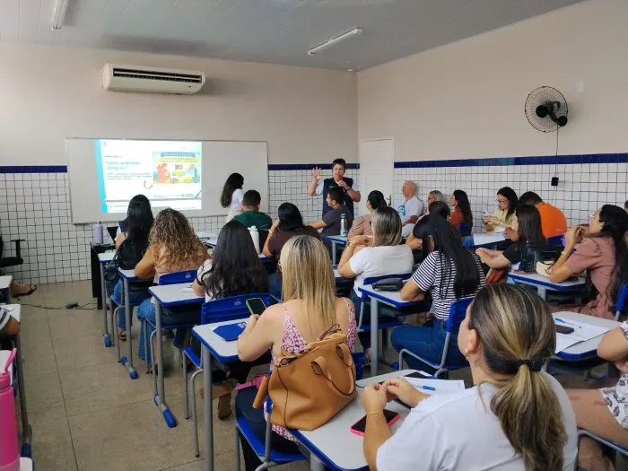 SES reúne dirigentes regionais para fortalecer ações de vigilância em saúde nos municípios