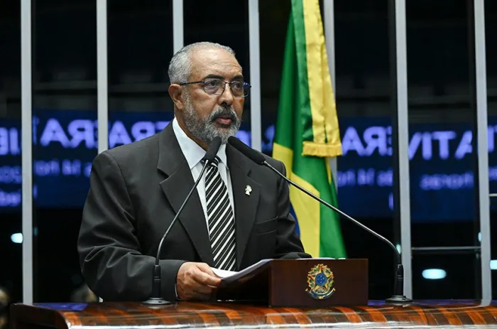 Paulo Paim celebra Mandela e dia internacional contra o racismo