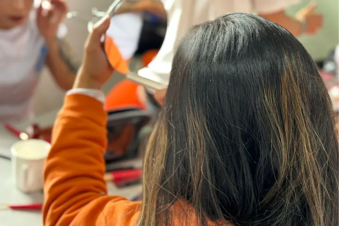 Estado leva capacitação em beleza e empreendedorismo a apenadas em Piraquara