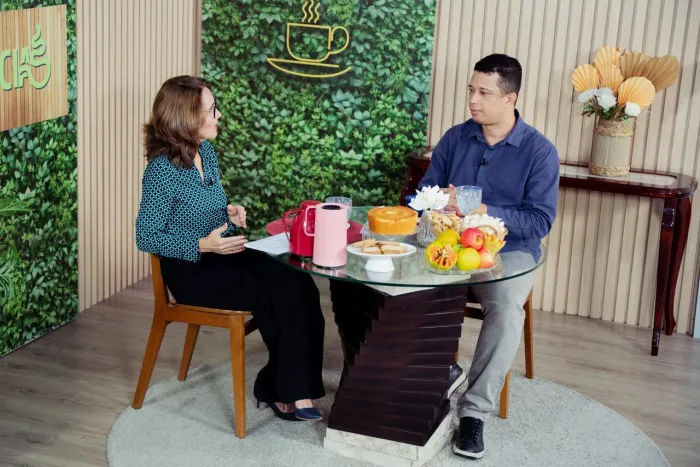 ‘Café com Notícias’: Combate às arboviroses exige ação permanente e participação da população, diz especialista