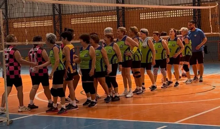Equipes de voleibol adaptado de Araçatuba conseguem excelentes resultados em Lins