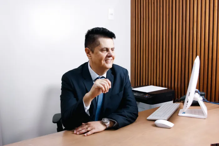 Dr. Fernando Marsicano, Urologista