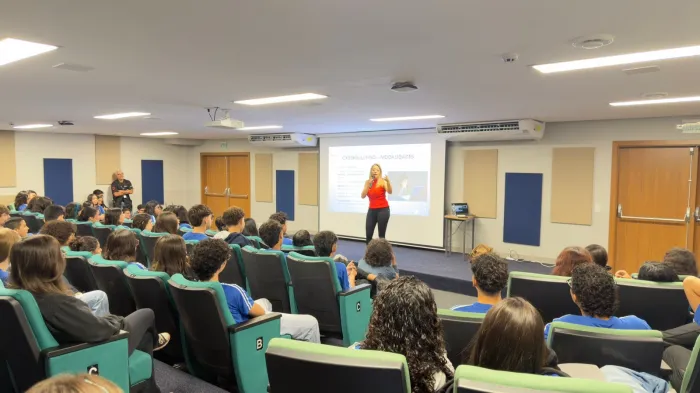 Polícia Civil palestra sobre Cyberbullying e Inteligência Artificial, em escola de Campo Grande
