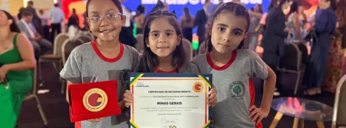 Minas supera meta de alfabetização e lidera no Sudeste com maioria dos selos ouro do MEC
