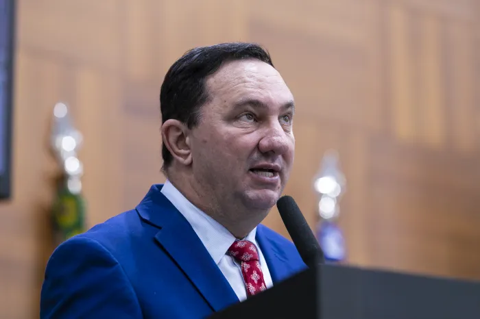 Barranco cobra documentos sobre militarização de escolas e exige transparência