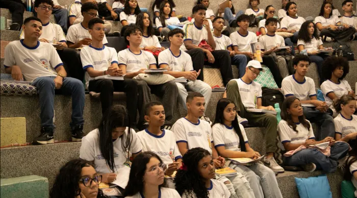 Iniciativa promove encontros em universidades com revisões de conteúdo e orientações estratégicas para os estudantes // Fotos: Mari Santana