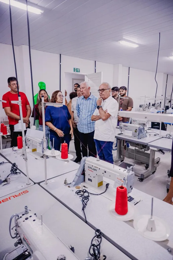 Cícero Lucena entrega novo Polo de Costura do Alto do Mateus, inicia cursos profissionais e projeta formação de mão de obra para o mercado de trabalho