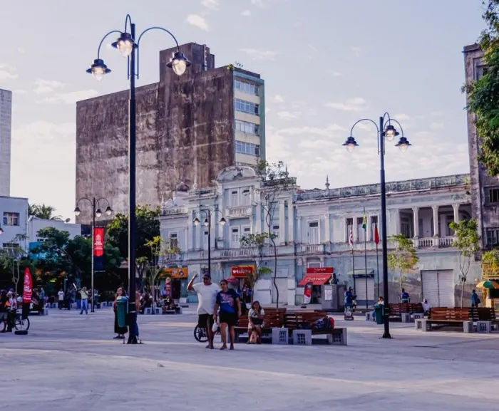 Cícero Lucena entrega revitalização do Ponto Cem Réis e da Duque de Caxias, ampliando ações no Centro Histórico