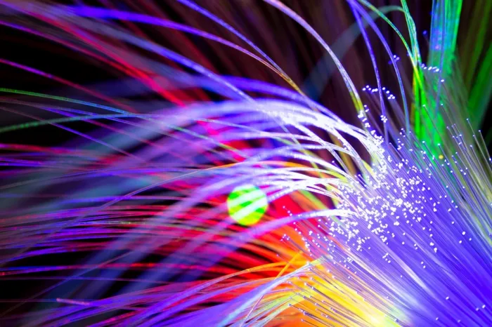 Prodest implanta novos pontos na rede de fibra óptica do Governo do Estado