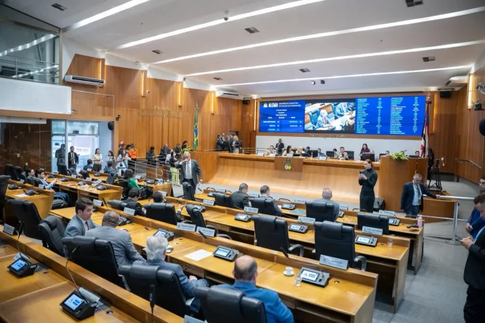 PL foi aprovado na sessão plenária realizada na manhã desta quinta-feira (26)