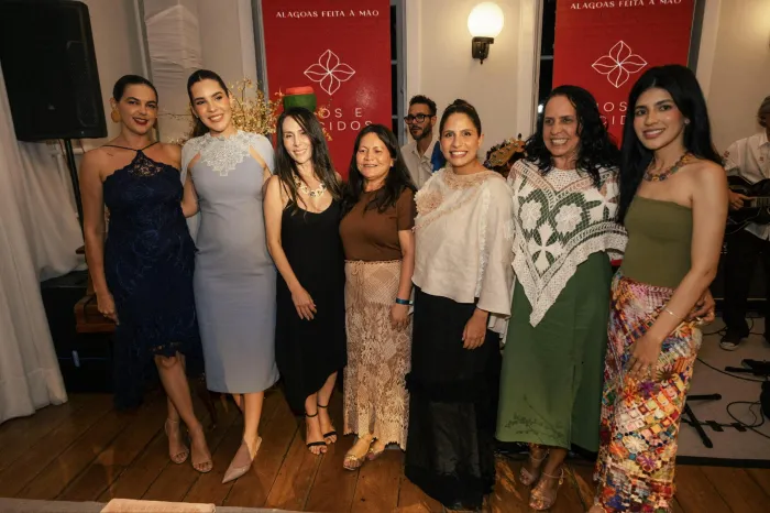 Artesanato alagoano desfila moda contemporânea na passarela do Palácio Floriano Peixoto