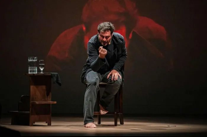 Theatro 4 de Setembro recebe espetáculo com Thiago Lacerda nesta sexta, dia 27