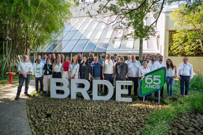 BRDE reúne prefeitos e lideranças de 15 municípios durante o Smart City Expo