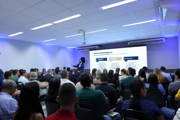Salas técnicas esclarecem dúvidas e qualificam gestores municipais
