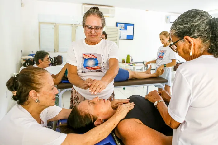 Terapia japonesa oferecida pela Prefeitura tem mudado o estilo de vida da pessoa idosa na Capital