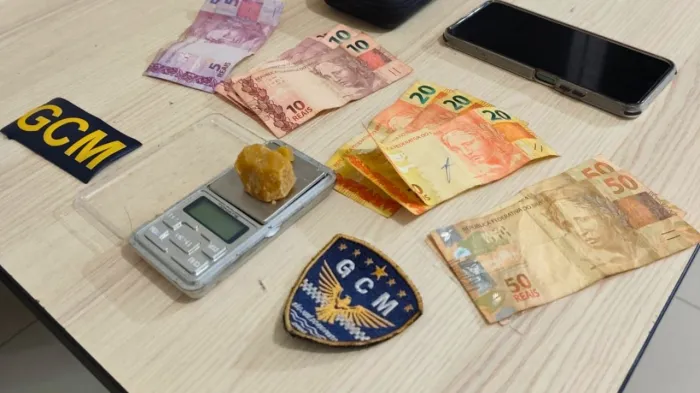 Menor procurado pela Justiça é apreendido pela GCM vendendo droga