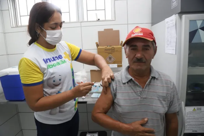 Pernambuco supera marca de 181 mil doses no Dia D de vacinação contra influenza