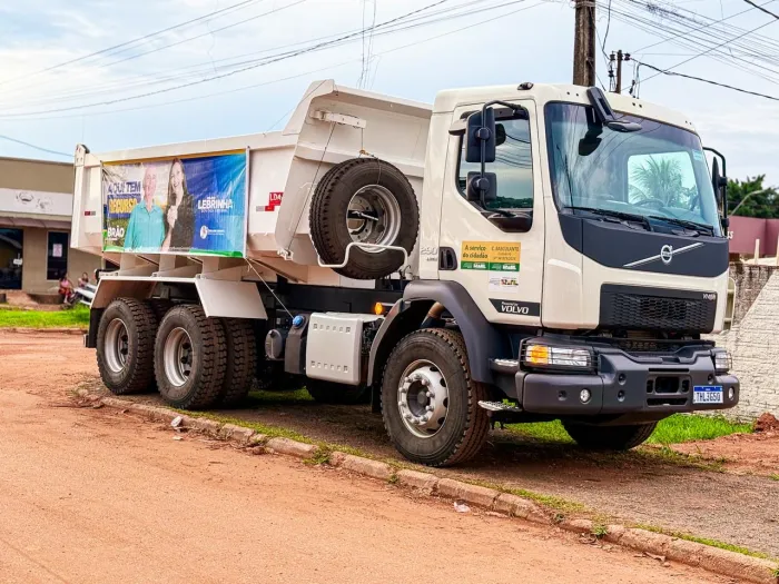  Caminhão foi adquirido por meio de emenda da parlamentar (Foto: Assessoria parlamentar)