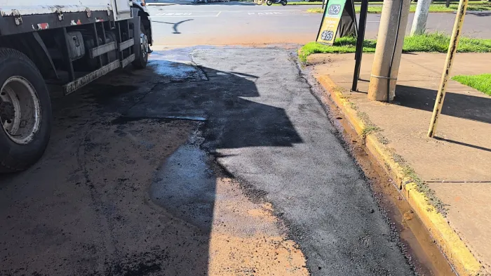 Semana começa com frente de manutenção urbana em várias regiões de Araçatuba