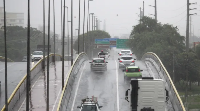 Aviso meteorológico é renovado com alerta para chuvas moderadas a intensas em todo o estado