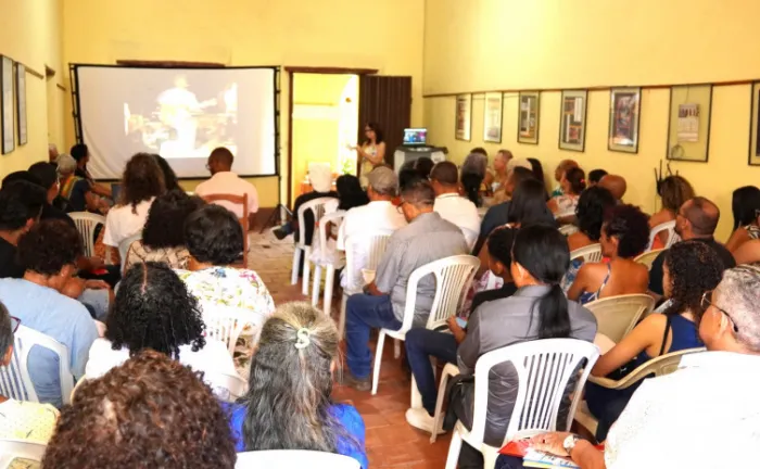 Público prestigia o lançamento do site “Acervo de José Iramar”, em Porto Nacional, iniciativa voltada à preservação da memória cultural tocantinense - Foto: Paulo Gualberto/Governo do Tocantins