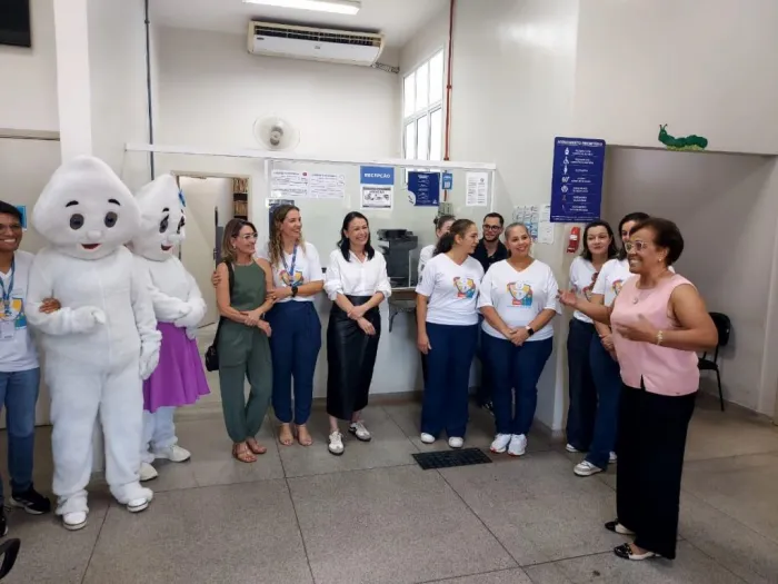 Mais de 2,4 mil pessoas garantiram proteção contra a gripe no primeiro dia da campanha em Araçatuba