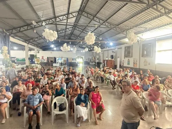 Projeto Idoso Ativo e Feliz reuniu mais de 300 participantes no sábado, 28