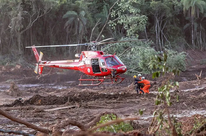 Resgate no rompimento da barragem de Brumadinho (MG), em 2019 - Foto: Ricardo Stuckert/Fotos Públicas