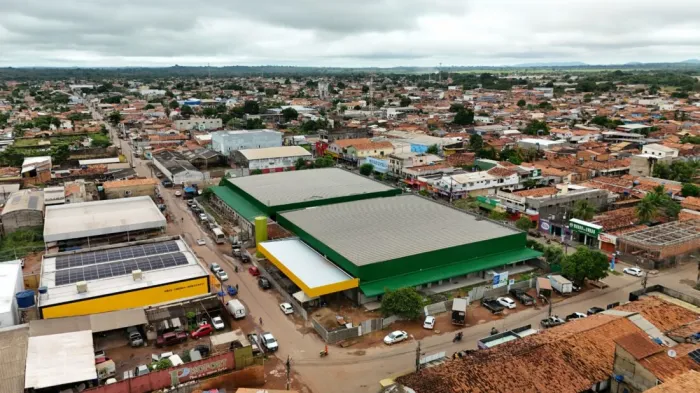 Obras: Nova Feira da Laranjeiras entra em fase de acabamento e traz expectativa aos feirantes