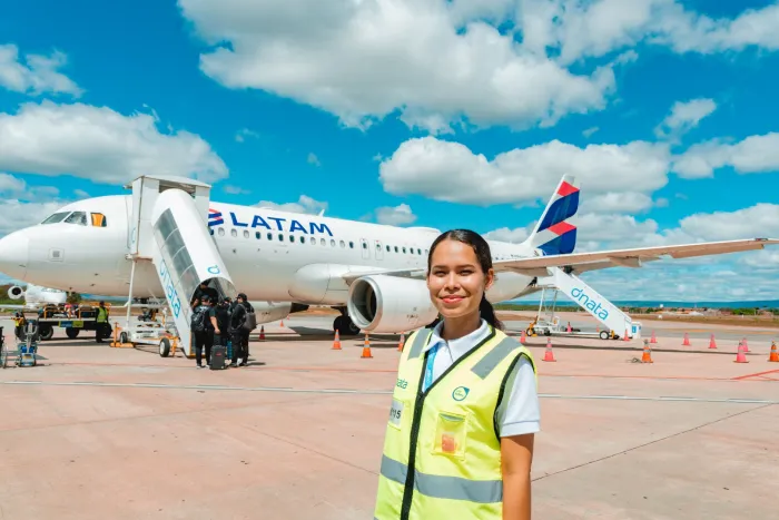 MPor amplia inclusão feminina na aviação com formação de pilotas e mecânicas