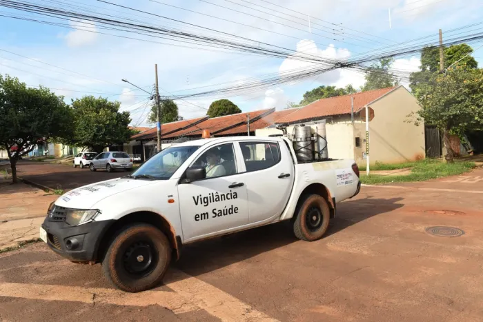 Fumacê percorre quatro bairros nesta terça-feira