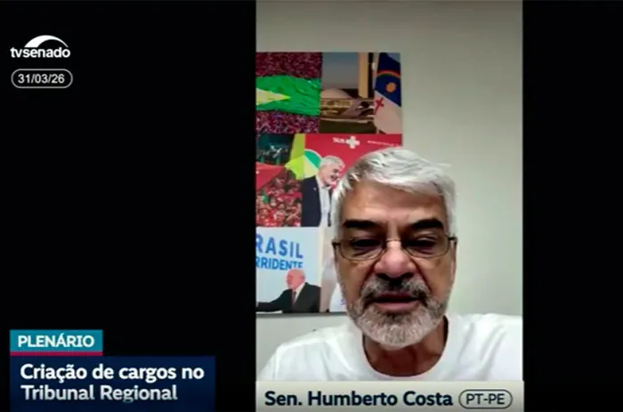 Por videoconferência, Humberto Costa faz a leitura do relatório - Foto: Reprodução TV Senado