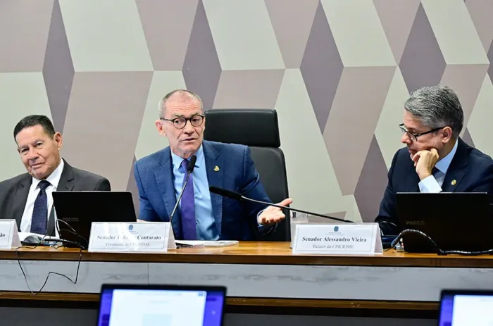Presidente da CPI, Fabiano Contarato também colocou em votação requerimentos de quebra de sigilos - Foto: Geraldo Magela/Agência Senado