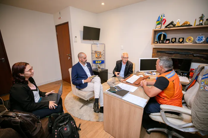 Prefeitura de Lauro de Freitas recebe representantes da FNP para discutir adaptação climática