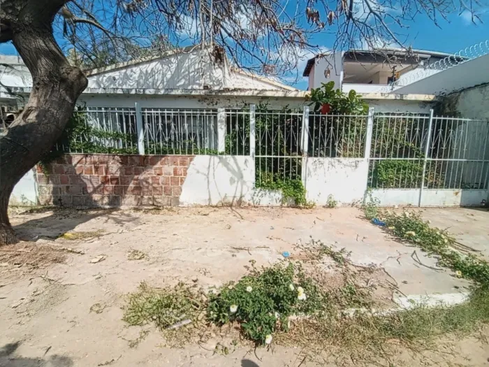 Imóvel abandonado tem dono: Prefeitura reforça responsabilidade e alerta proprietários