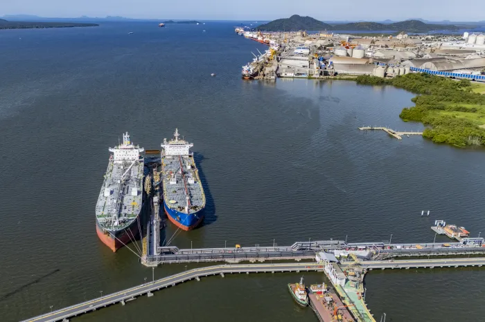 Foto: Claudio Neves/Portos do Parana