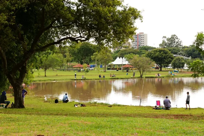 Grande público participa do primeiro dia da Festa e pesca é prioritária para idosos e pessoas com deficiência neste primeiro dia- Foto- A. Frota