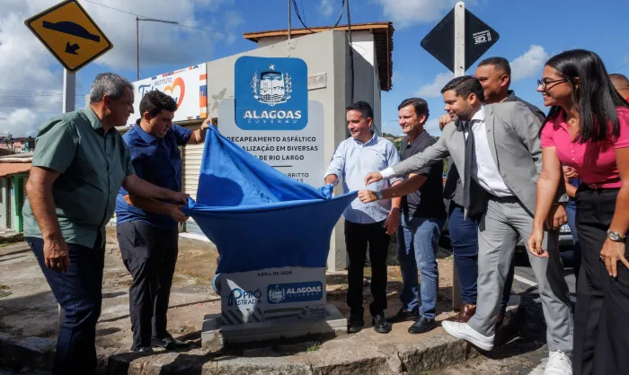 Paulo Dantas inaugurou a pavimentação de 66 ruas em Rio Largo - Thiago Sampaio