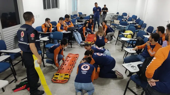 Samu capacita acadêmicos de medicina do Cesmac em estágio curricular em urgência e emergência