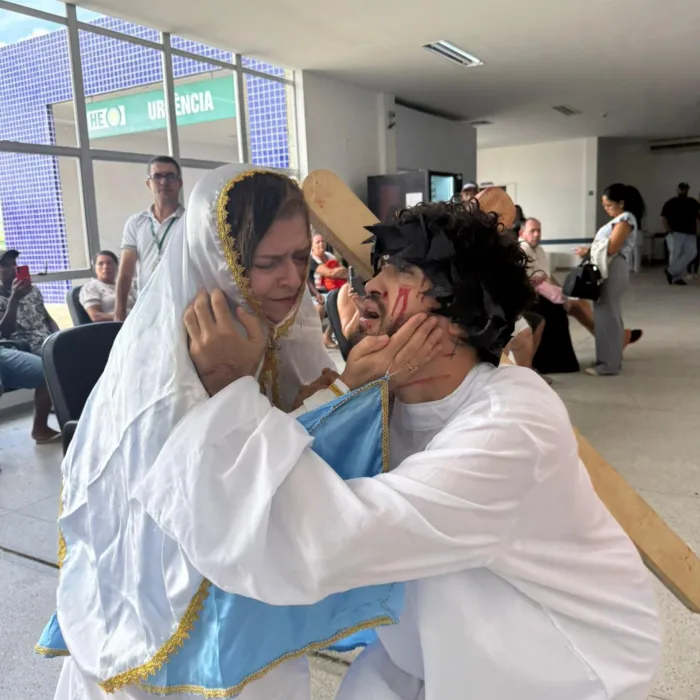 Encenação da Paixão de Cristo mobiliza pacientes e profissionais do Hospital de Emergência do Agreste