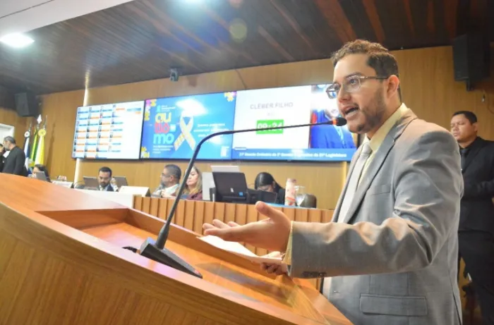 Cléber Filho defende política permanente de academias ao ar livre em São Luís
