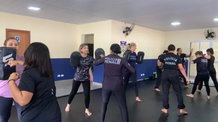 Capacitação reuniu servidoras da Sejus em atividades práticas voltadas à defesa pessoal e prevenção de situações de risco no ambiente de trabalho