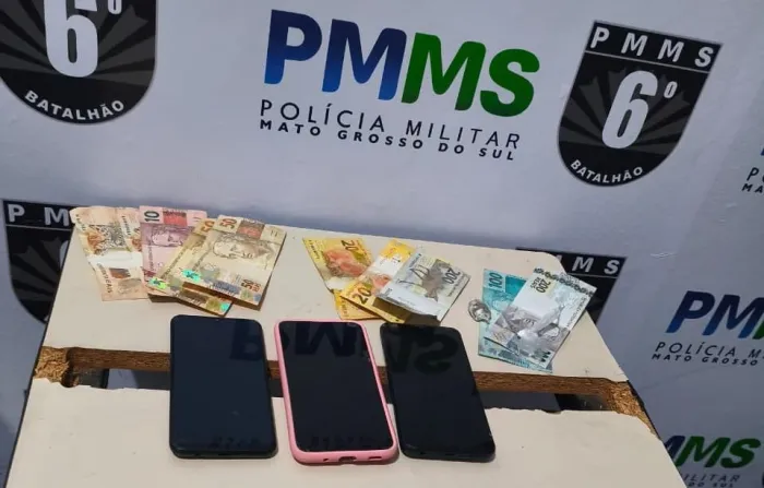 Polícia Militar prende suspeitos após roubo em Corumbá