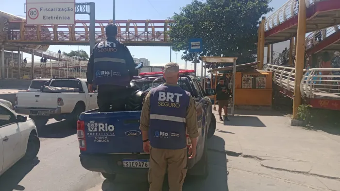 Seop aplica 62 multas por travessia irregular de motociclistas utilizando passarelas na Avenida Brasil