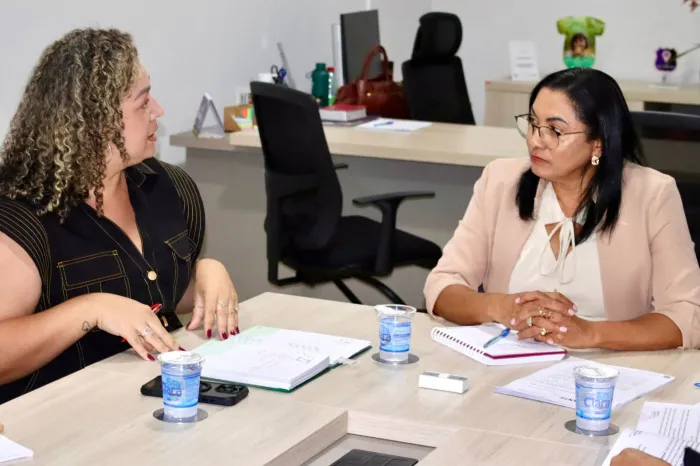 Secretaria da Mulher de Palmas, Chayla Félix, e secretaria da Mulher do Tocantins, Berenice Barbosa, tratam sobre cooperação institucional - 